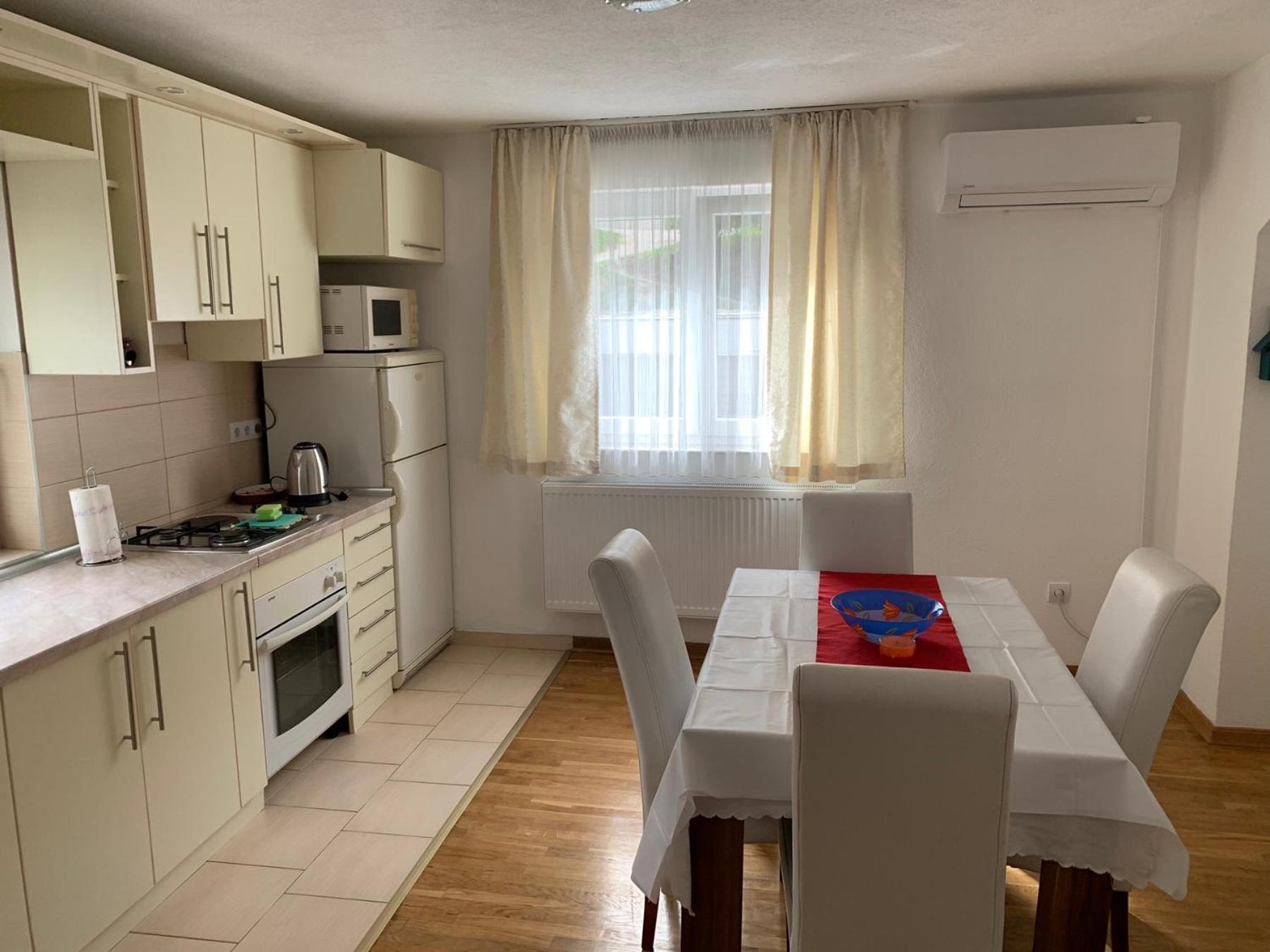 Apartment Dzeni Сараево Екстериор снимка